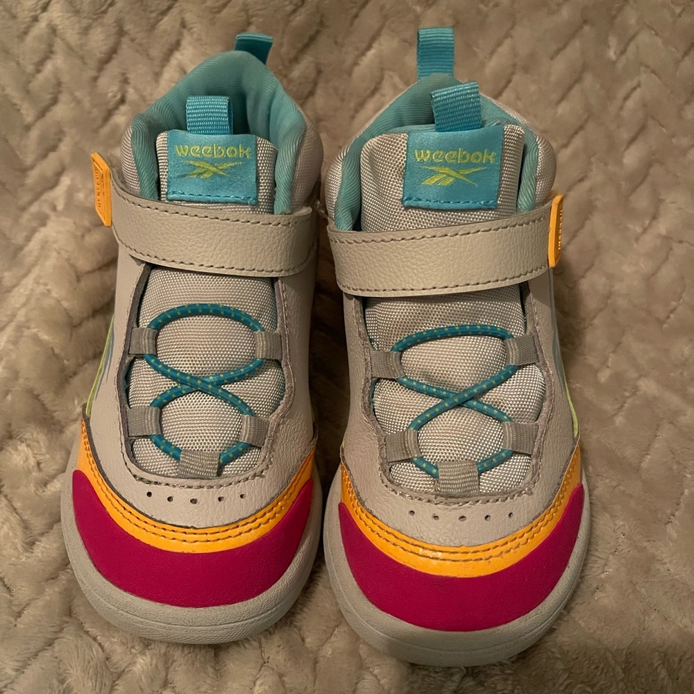 Weebok toddler sneakers 🙌🏽‼️